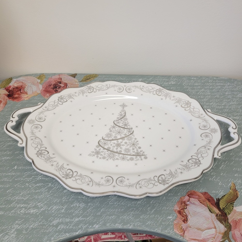 Temptations Metallic Christmas Eve Platter